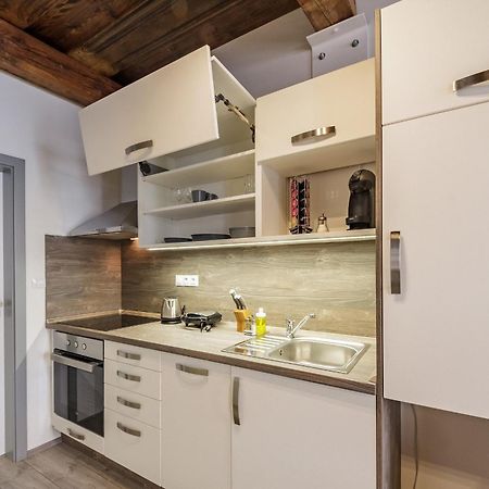 Downtown Royal Apartments チェスケー・ブジェヨヴィツェ エクステリア 写真