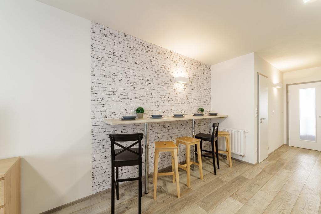Downtown Royal Apartments チェスケー・ブジェヨヴィツェ エクステリア 写真